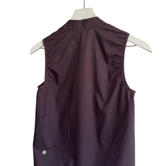Lululemon Like The Wind Vest, Pelt, Size 2 - Picture 13 of 14